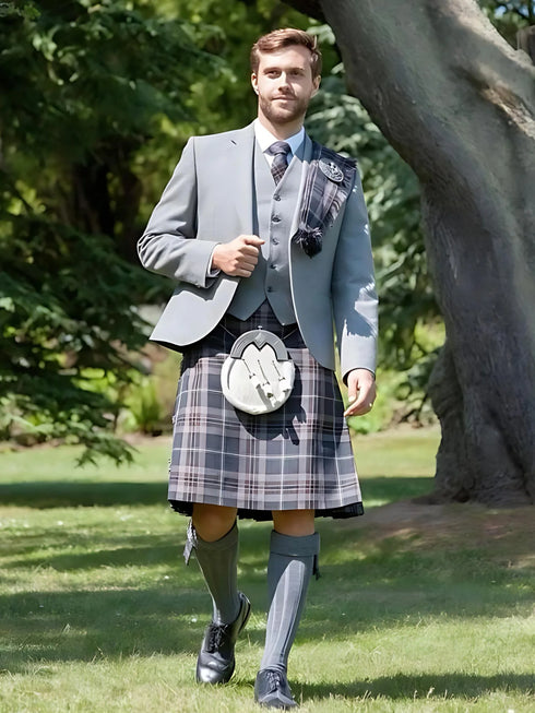 Grey Kilt Outfit